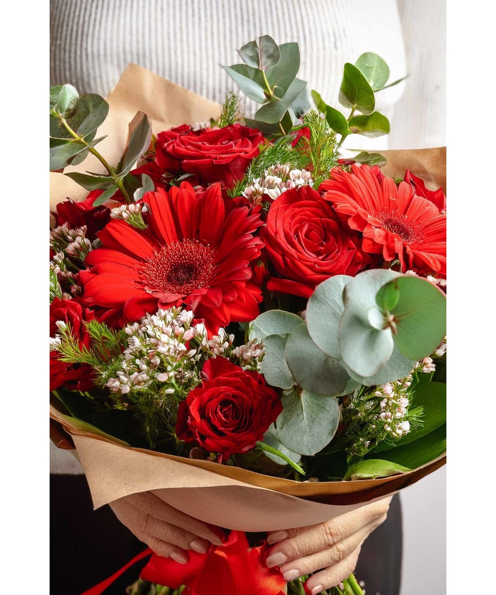 Ramo de flores en tonos rojos en Miajadas y alrededores