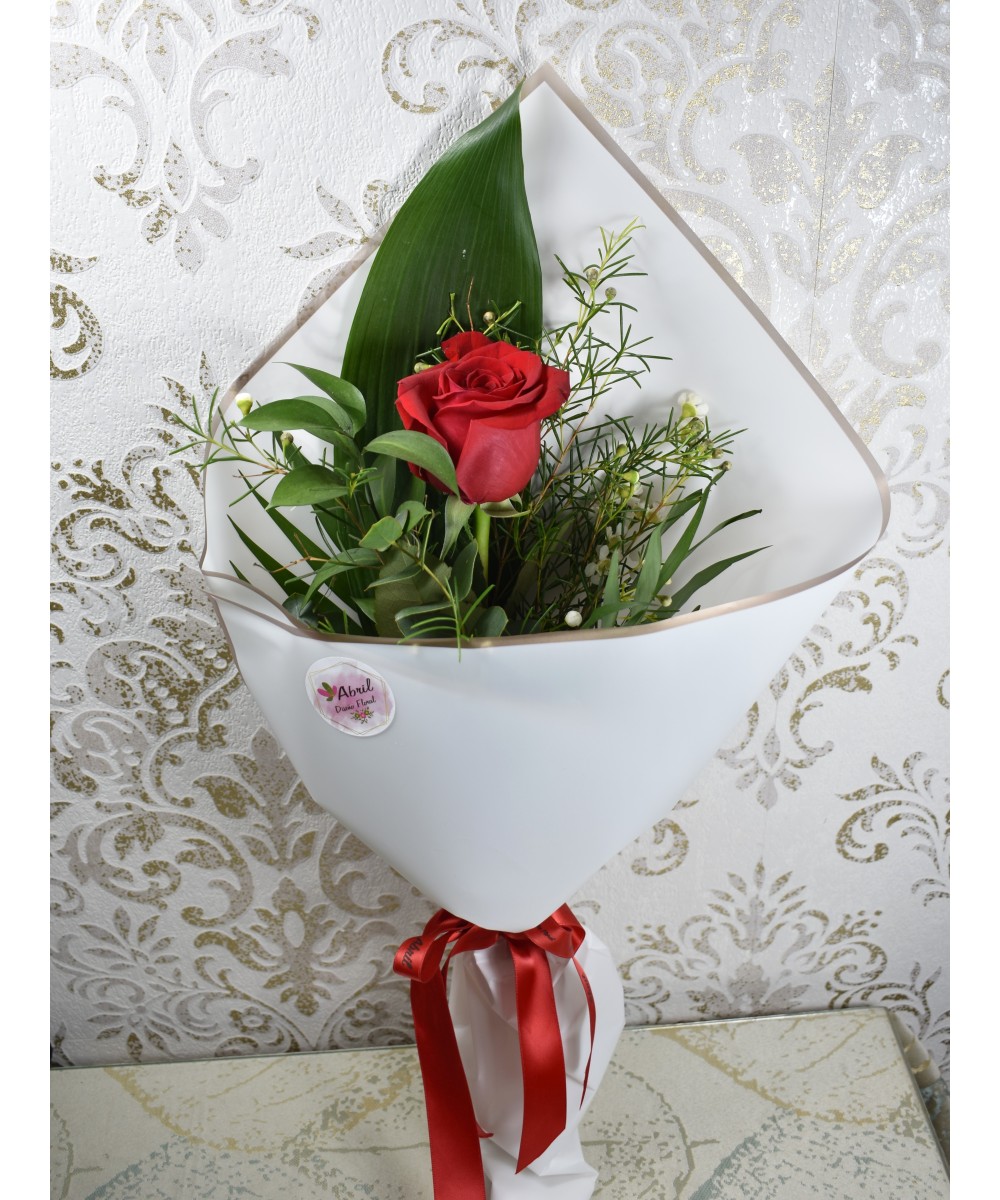 Rosa natural preparada para regalo en Miajadas